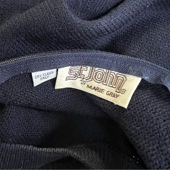 Elegant Navy Midi Dress - Picture 9 of 9